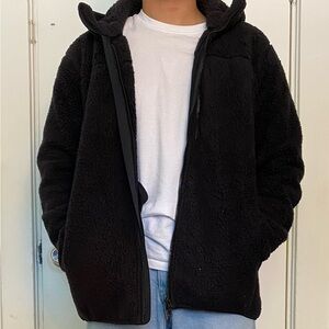 Black Uniqlo Winter Fleece Jacket